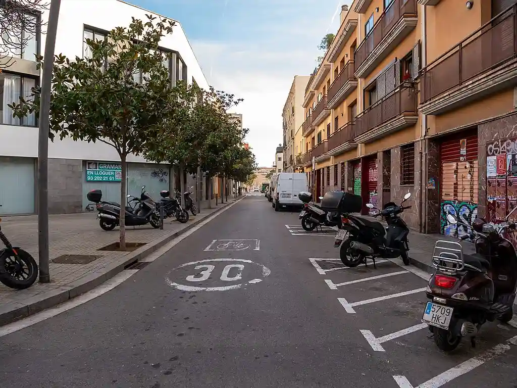 Vender piso en Hostafrancs, Sants-Montjuïc Barcelona