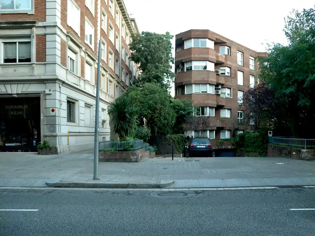 Vender piso en Les Tres Torres, Barcelona