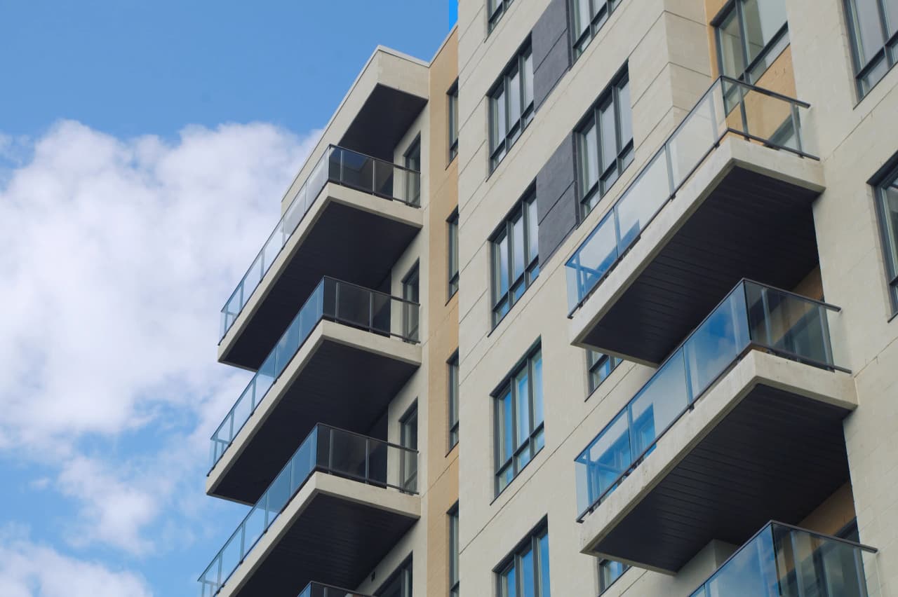 Venta de pisos en Barcelona - Edificios residenciales en el Eixample